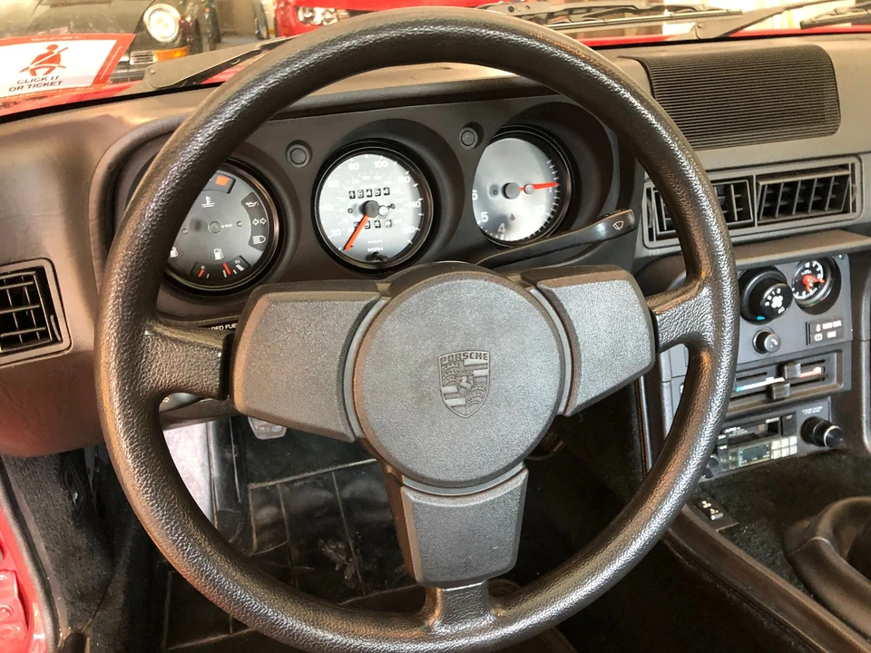 1987 Porsche 924 S - Image 16 of 23