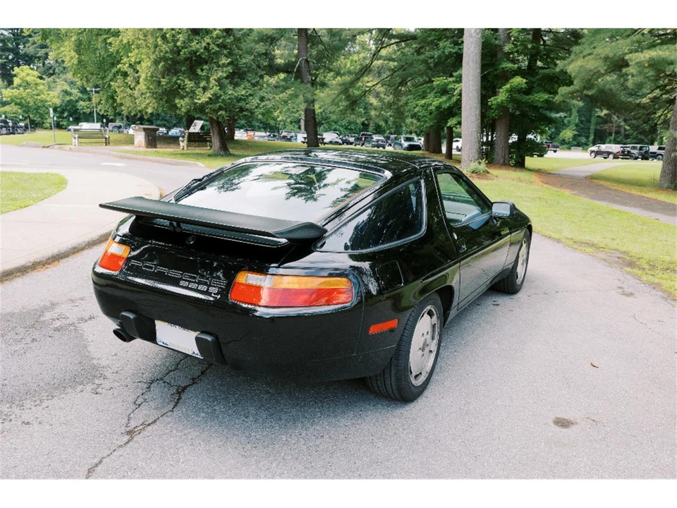 1987 Porsche 928 S4 - Image 9 of 26
