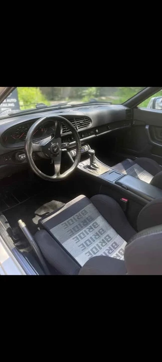 1987 Porsche 928 - Image 7 of 10