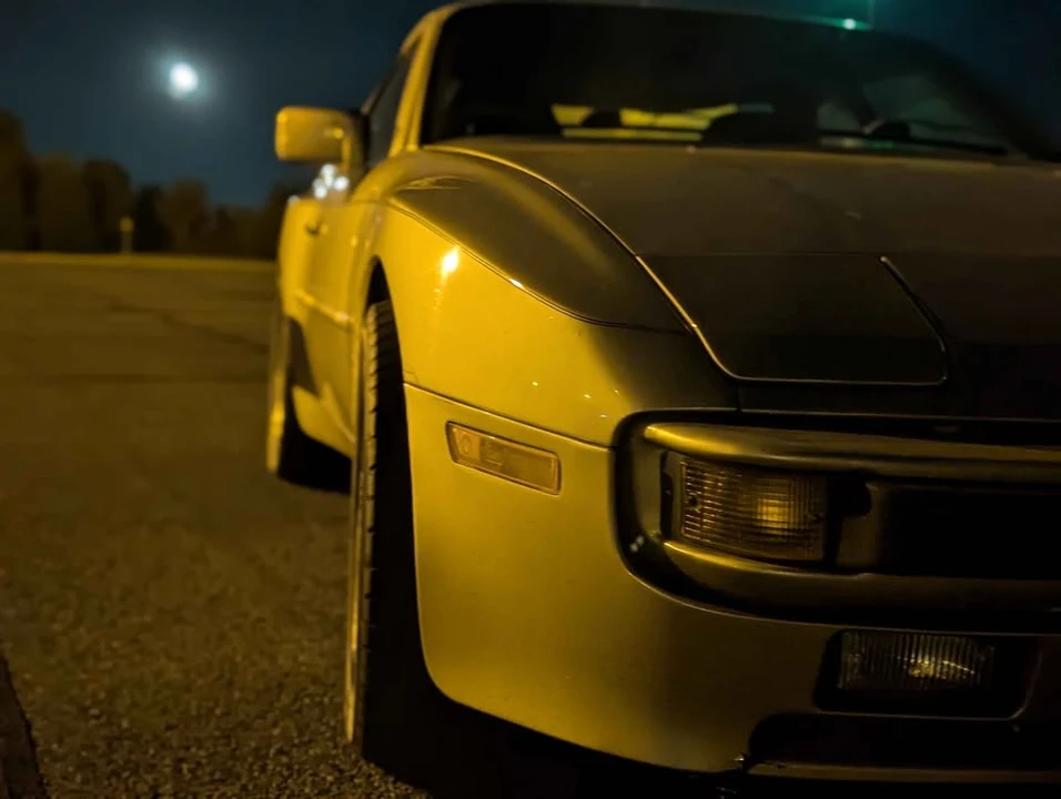 1987 Porsche 928 - Image 3 of 10