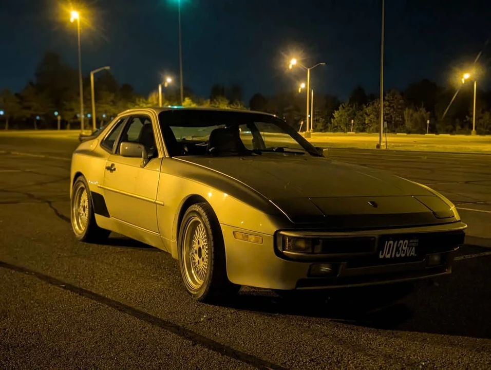 1987 Porsche 928 - Image 2 of 10