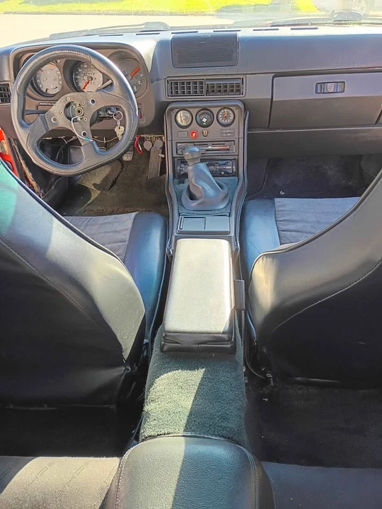 1987 Porsche 928 - Image 3 of 9