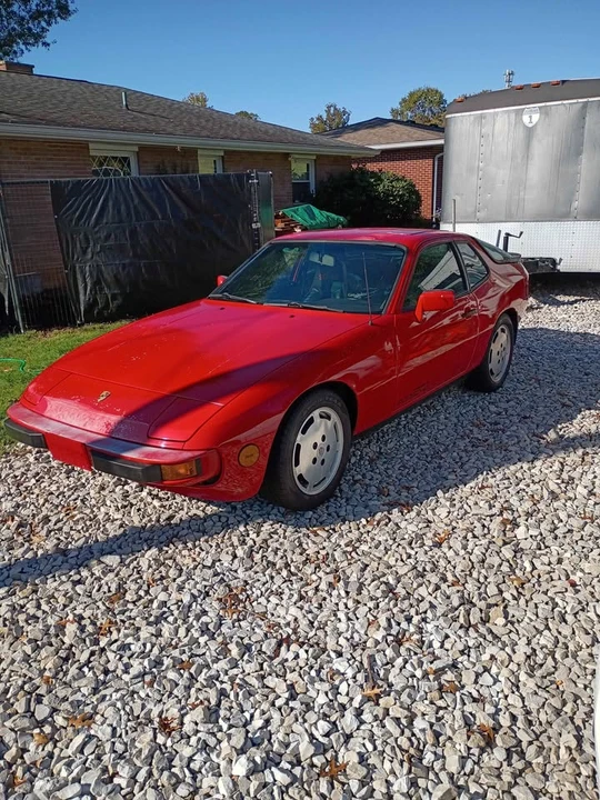 1987 Porsche 928 - Image 2 of 9