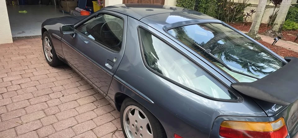 1987 Porsche 928 - Image 3 of 13
