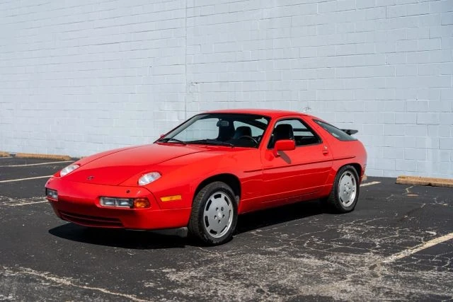 1987 Porsche 928 - Image 6 of 16