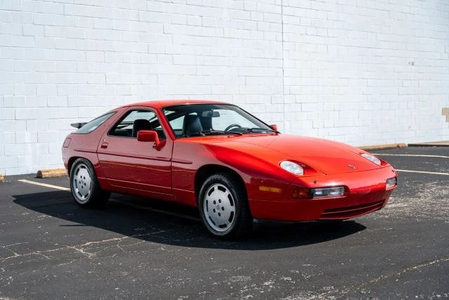1987 Porsche 928 - Image 8 of 16