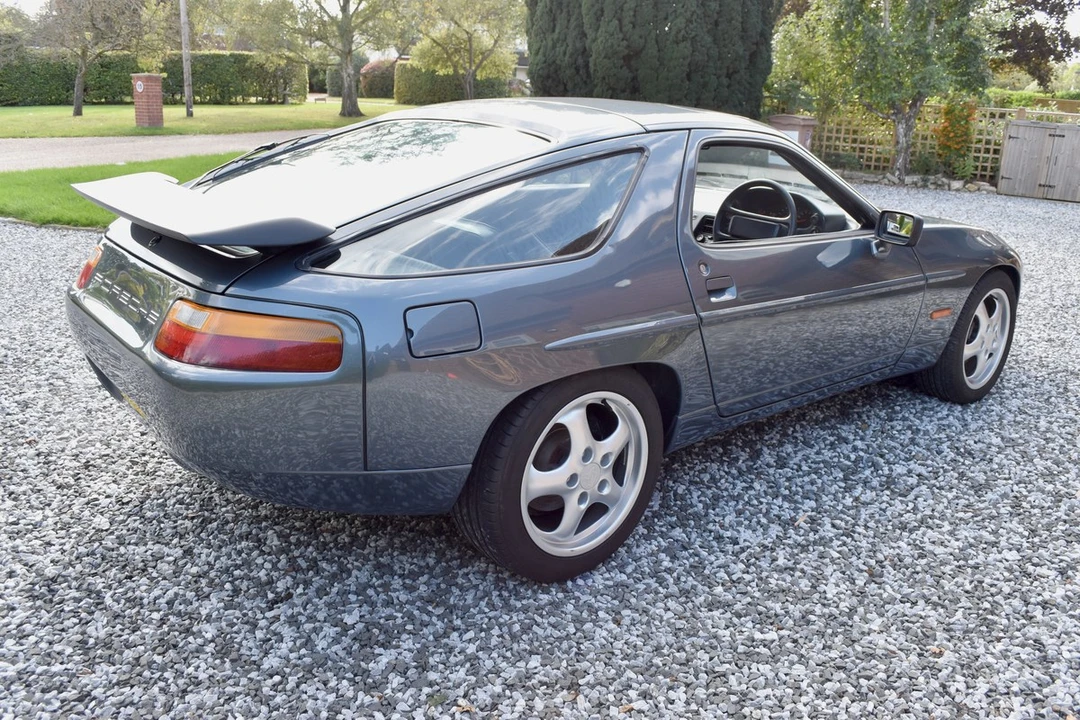 1987 Porsche 928 S4 - Image 11 of 30