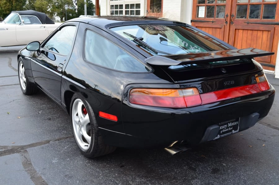 1987 Porsche 928 S4 - Image 2 of 11