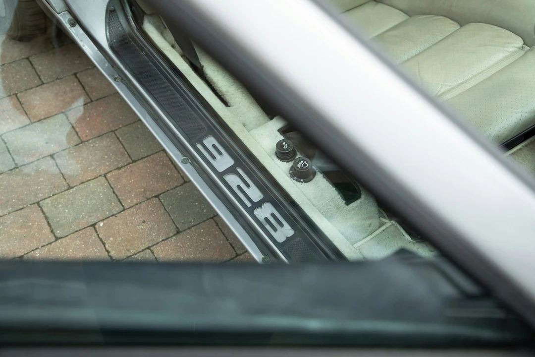 1987 Porsche 928 S4 - Image 25 of 30
