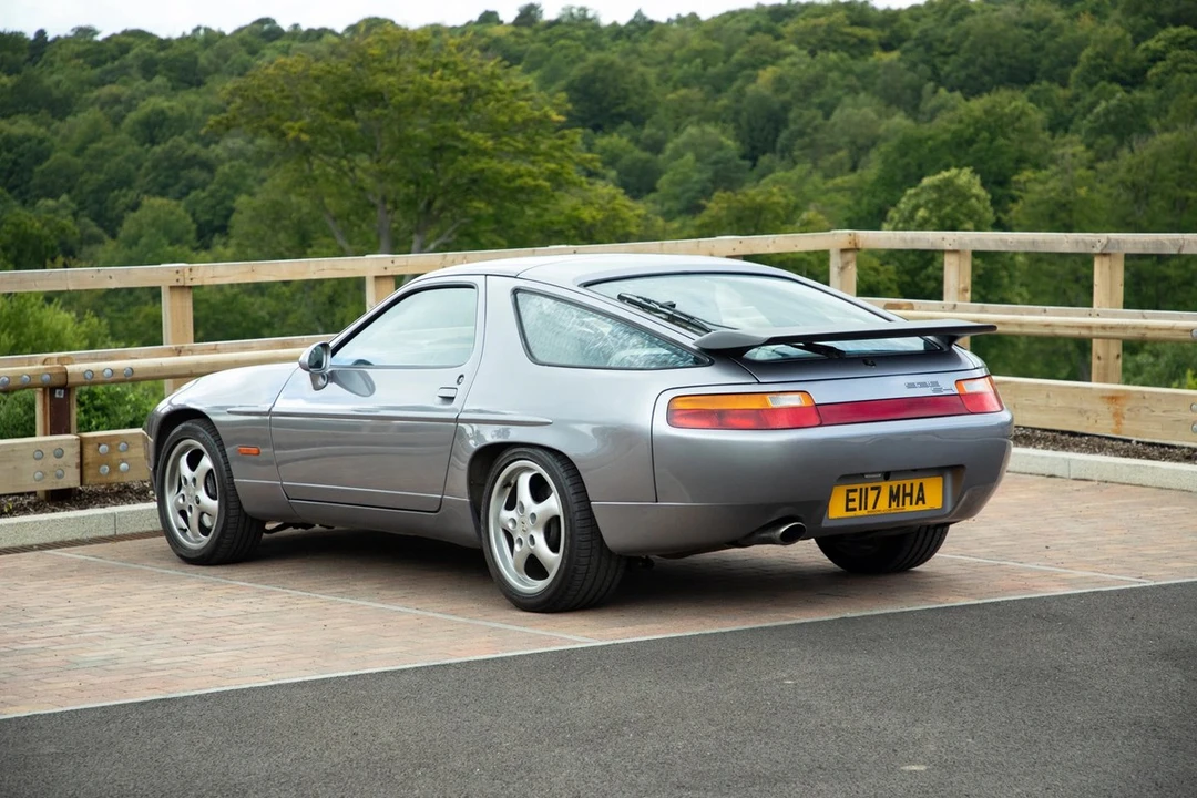 1987 Porsche 928 S4 - Image 16 of 30