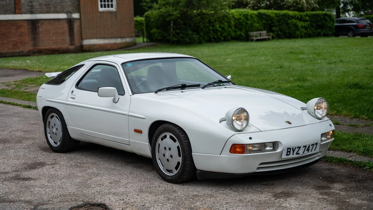 1987 Porsche 928 S4 - Image 11 of 30