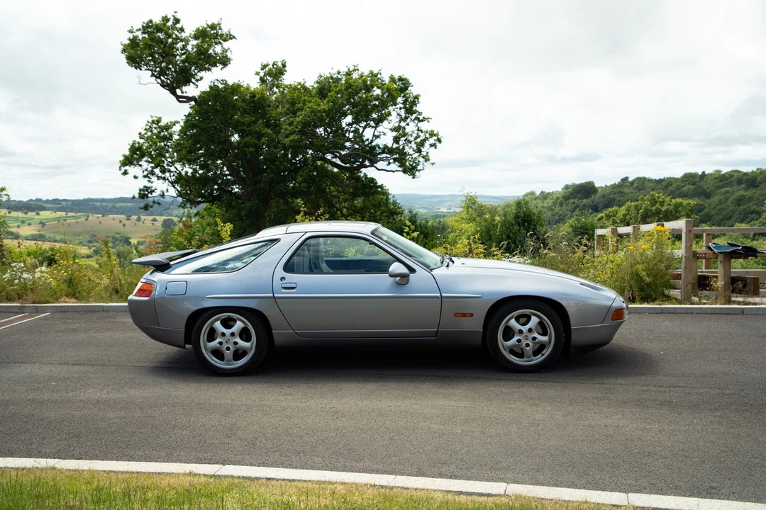 1987 Porsche 928 S4 - Image 6 of 30
