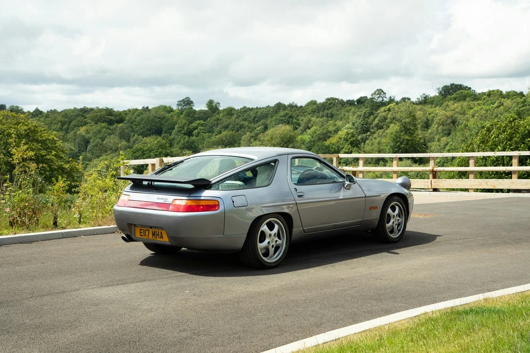 1987 Porsche 928 S4 - Image 14 of 30