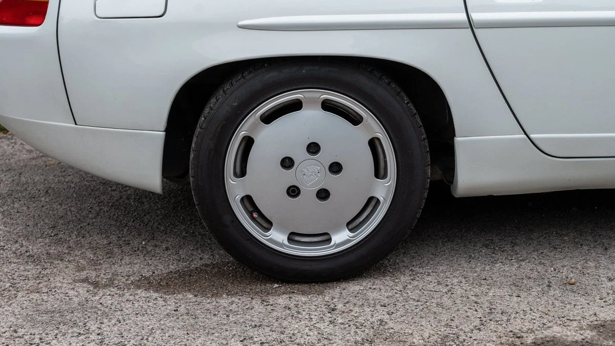 1987 Porsche 928 S4 - Image 13 of 30
