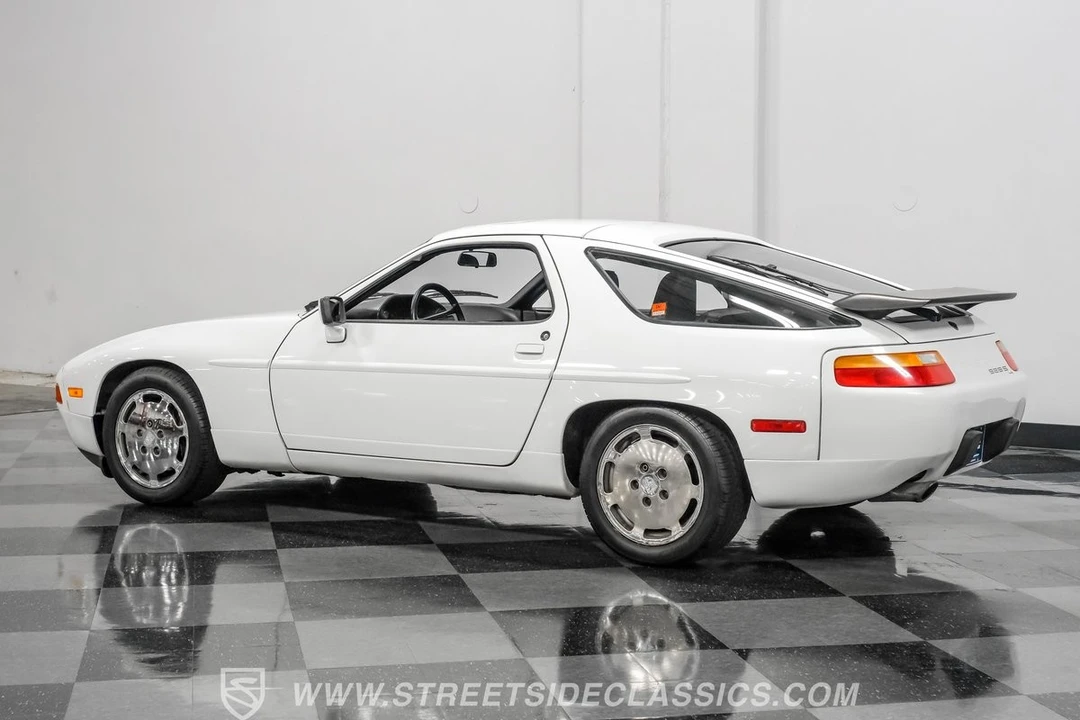 1987 Porsche 928 S4 - Image 7 of 12