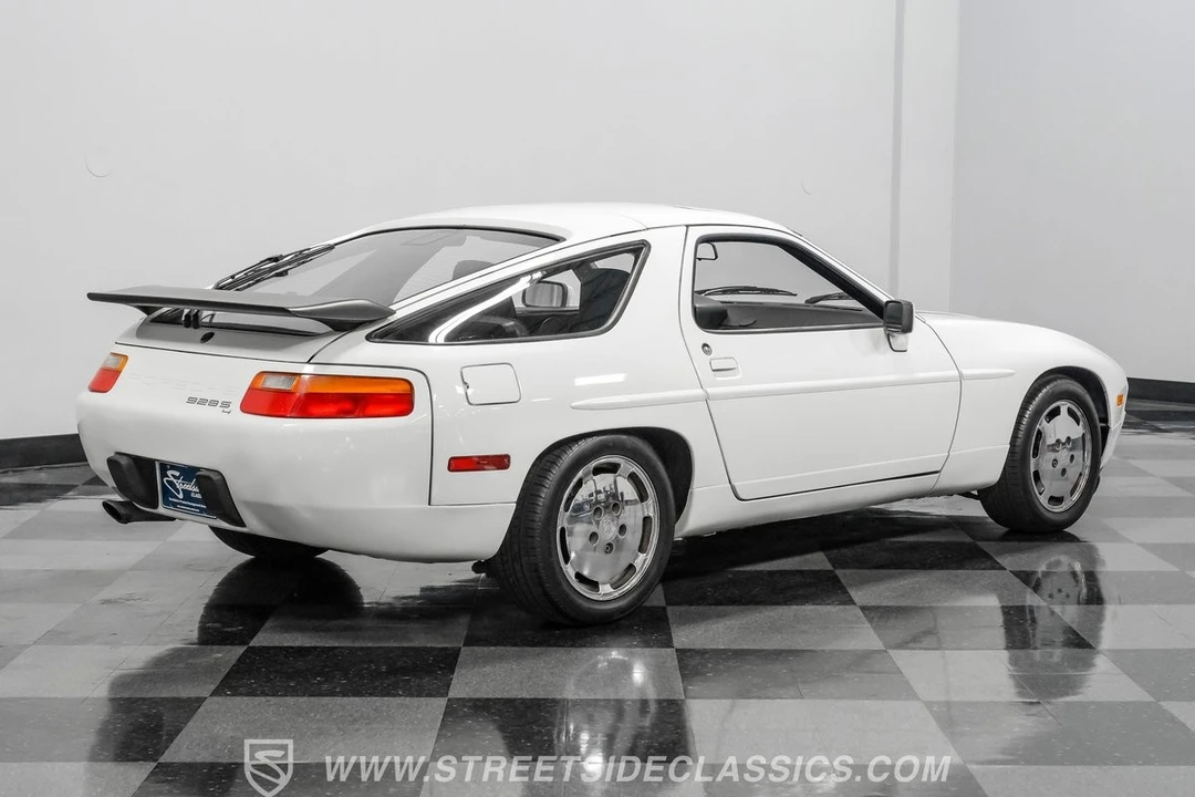 1987 Porsche 928 S4 - Image 11 of 12