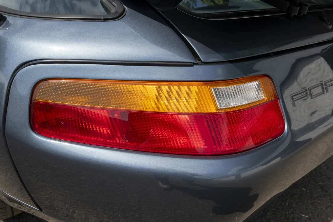 1987 Porsche 928 S4 - Image 17 of 31