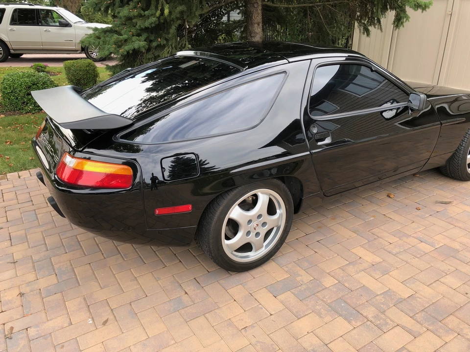 1987 Porsche 928 S4 - Image 9 of 31