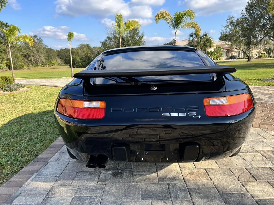 1987 Porsche 928 S4 - Image 14 of 31