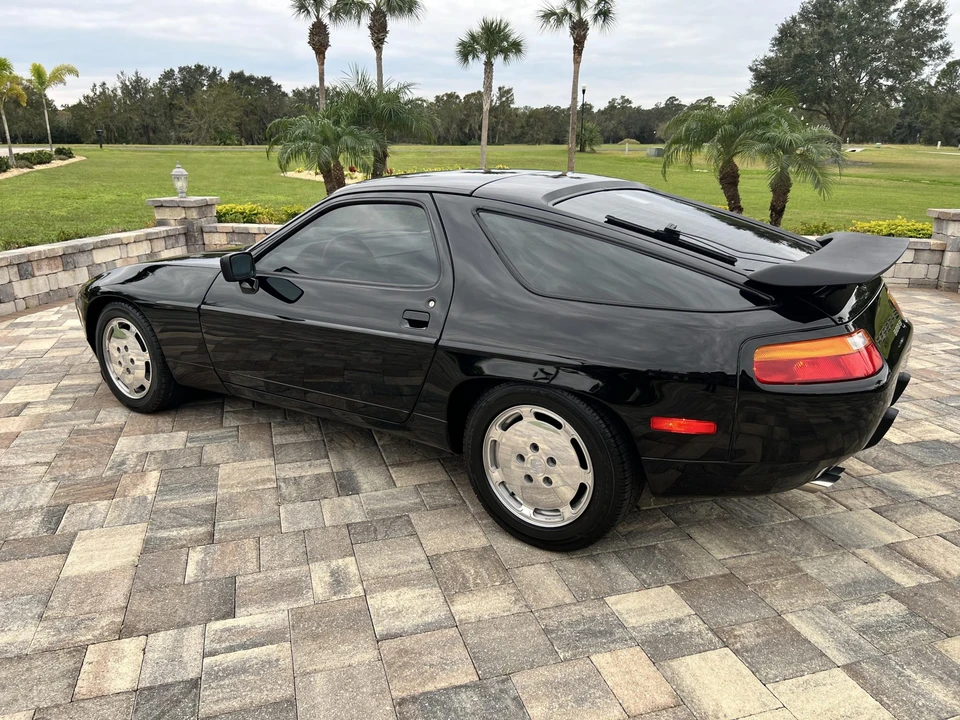1987 Porsche 928 S4 - Image 16 of 31