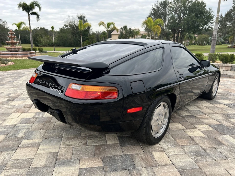 1987 Porsche 928 S4 - Image 12 of 31