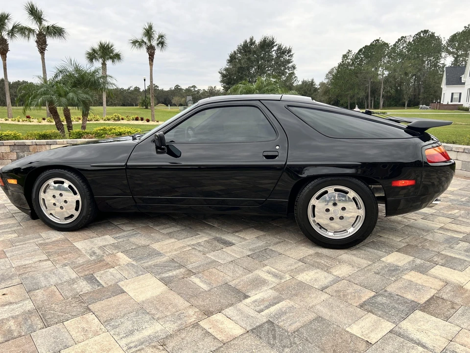 1987 Porsche 928 S4 - Image 17 of 31