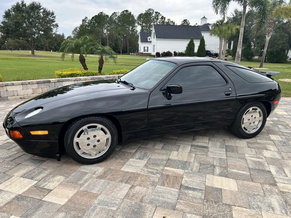 1987 Porsche 928 S4 - Image 2 of 31