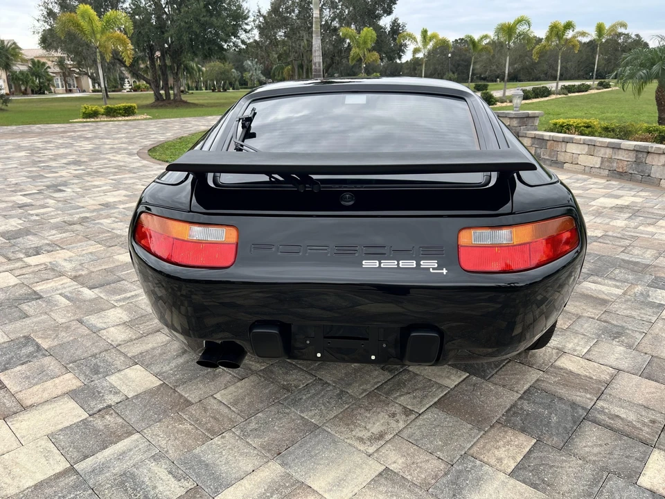 1987 Porsche 928 S4 - Image 13 of 31
