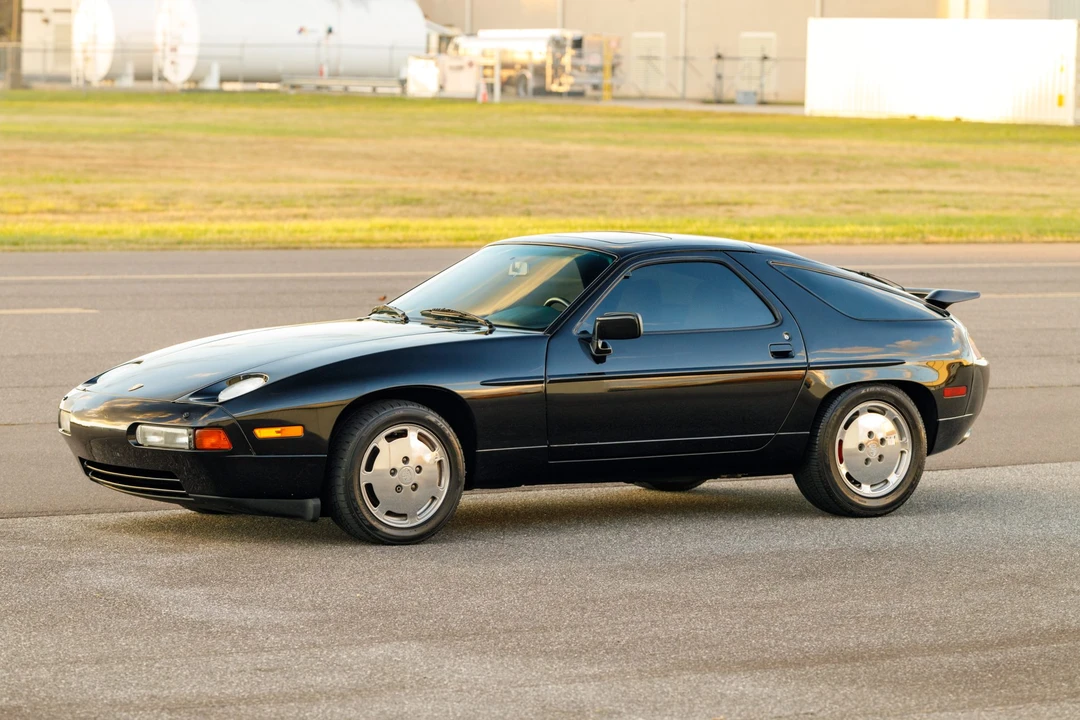 1987 Porsche 928 S4 - Image 2 of 31