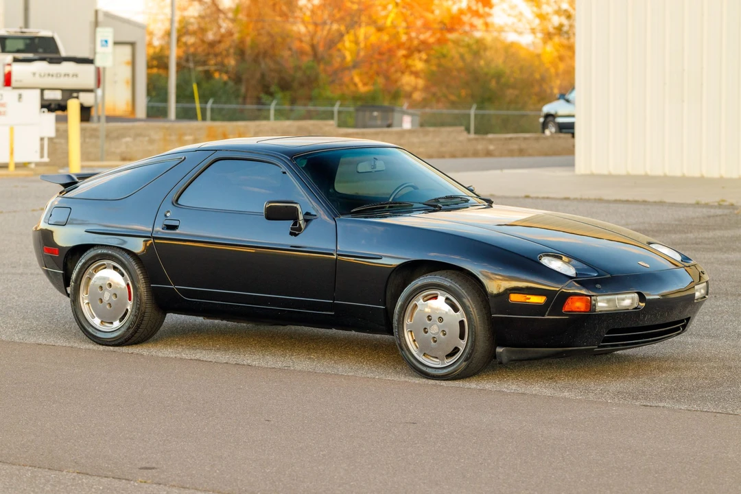 1987 Porsche 928 S4 - Image 9 of 31