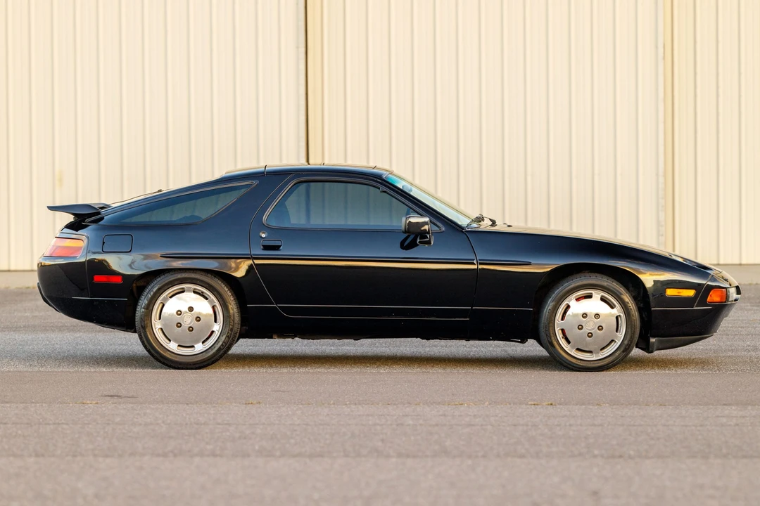 1987 Porsche 928 S4 - Image 11 of 31