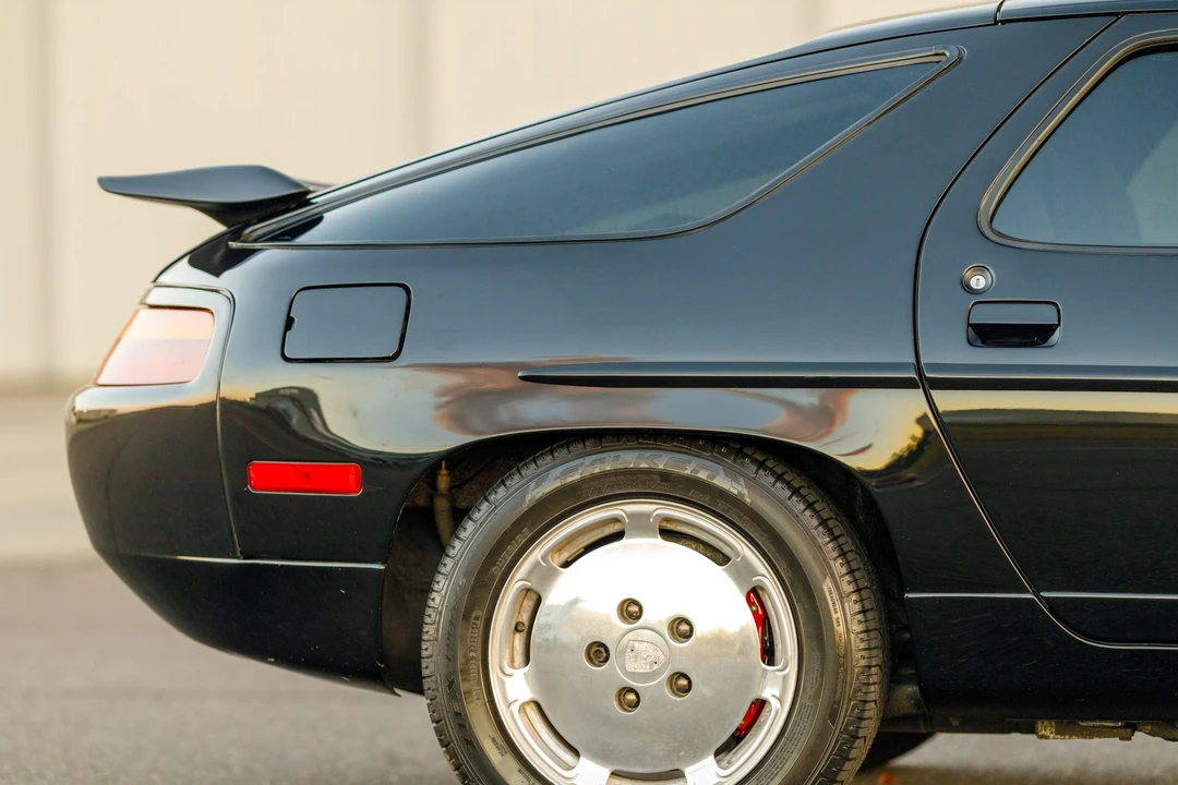 1987 Porsche 928 S4 - Image 29 of 31
