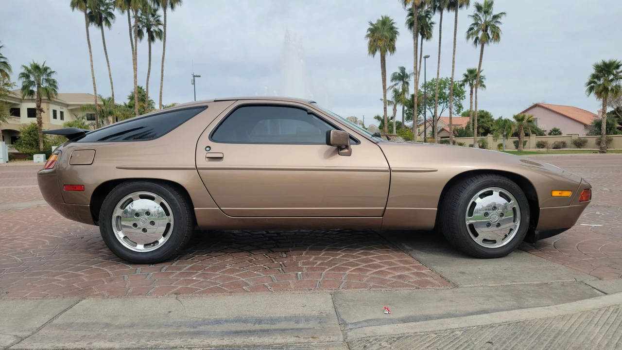 1987 Porsche 928 S4 - Image 30 of 31