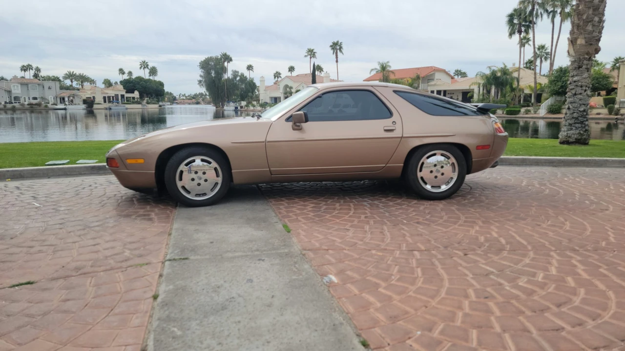 1987 Porsche 928 S4 - Image 9 of 31
