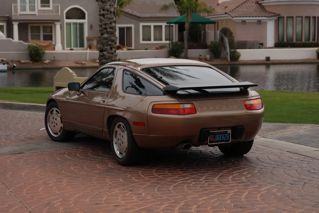 1987 Porsche 928 S4 - Image 11 of 31
