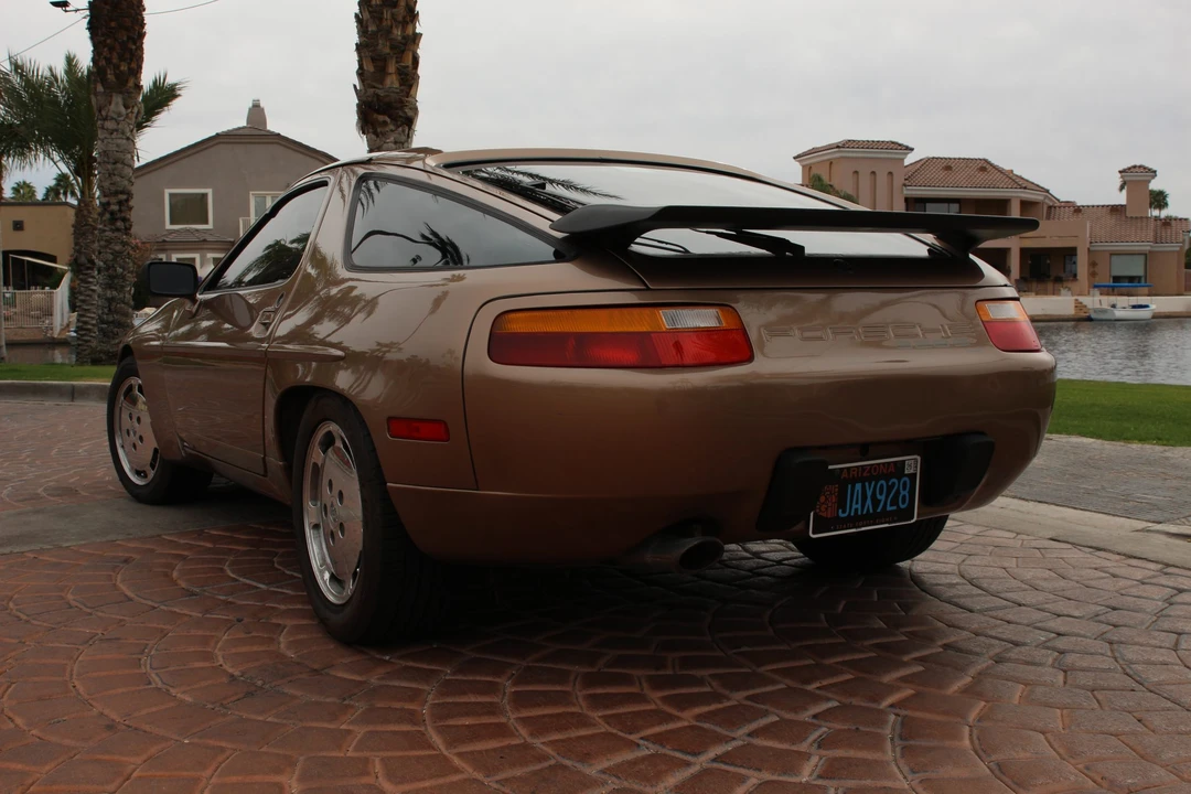 1987 Porsche 928 S4 - Image 13 of 31