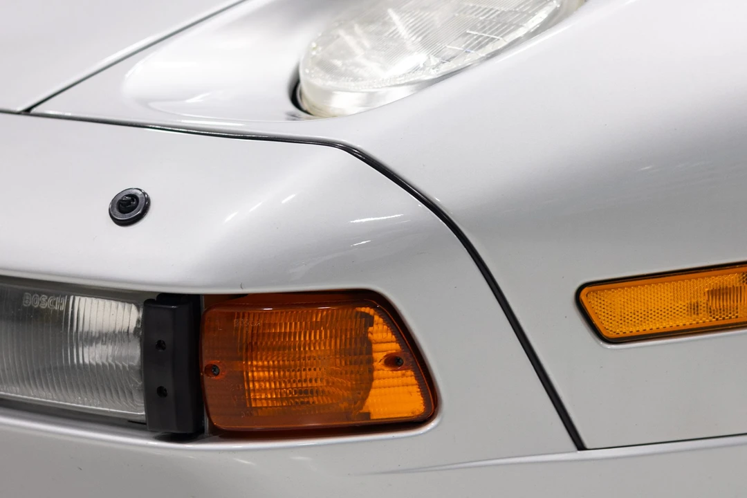 1987 Porsche 928 S4 - Image 14 of 31
