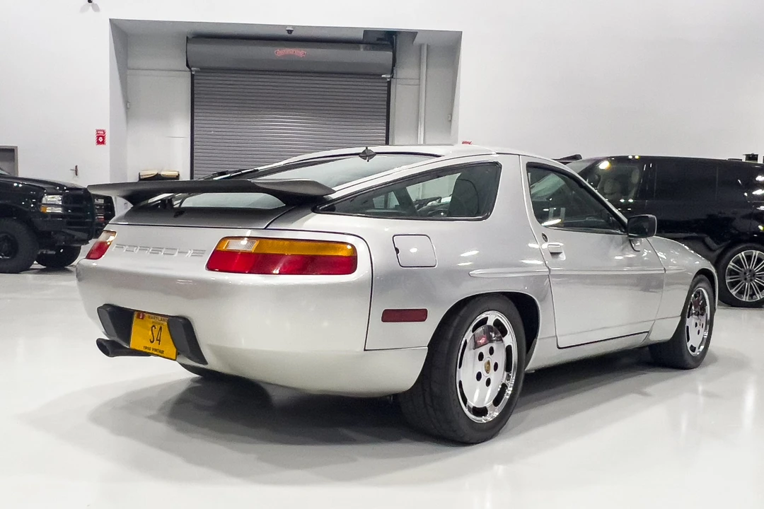 1987 Porsche 928 S4 - Image 6 of 31