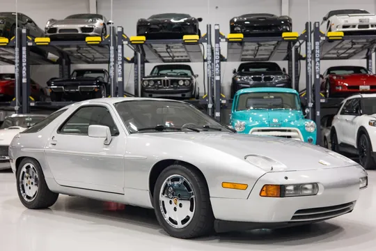 1987 Porsche 928 S4