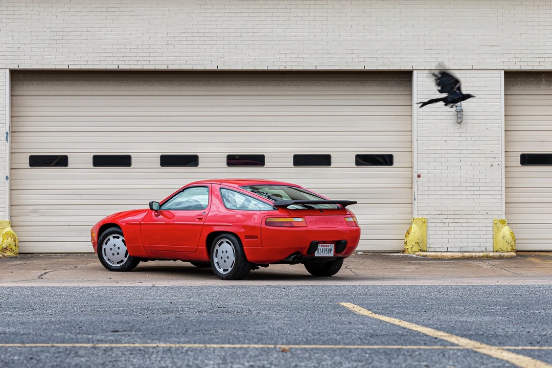 1987 Porsche 928 S4 - Image 13 of 31