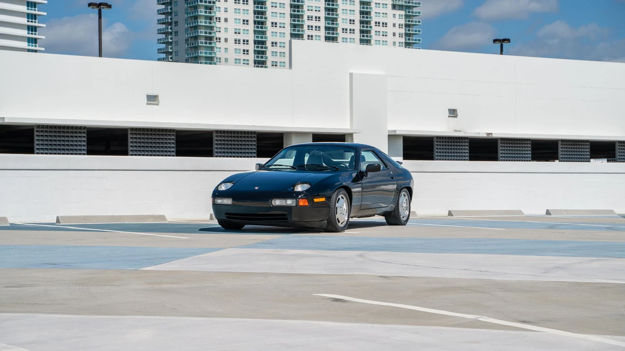 1987 Porsche 928 S4 - Image 2 of 31