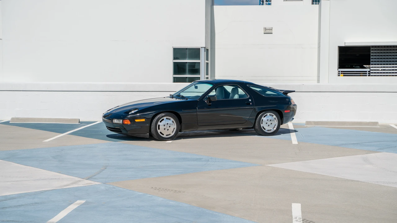 1987 Porsche 928 S4 - Image 13 of 31