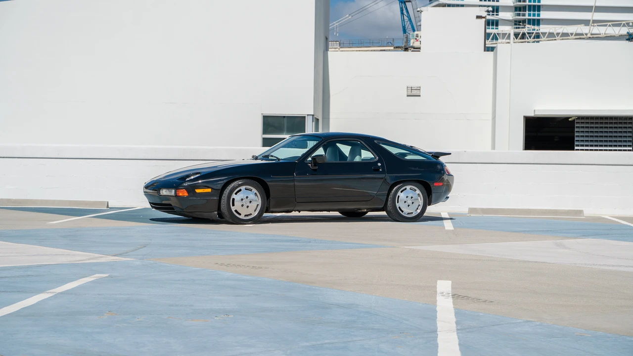 1987 Porsche 928 S4 - Image 14 of 31