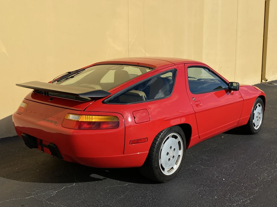 1987 Porsche 928 S4 - Image 16 of 31