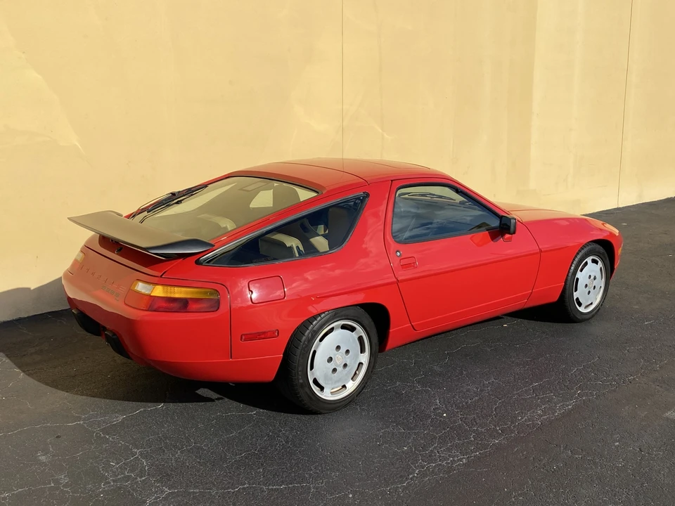 1987 Porsche 928 S4 - Image 18 of 31