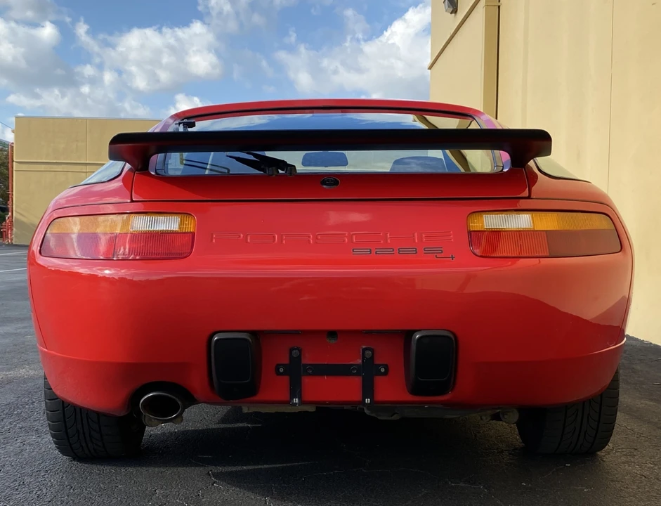 1987 Porsche 928 S4 - Image 14 of 31