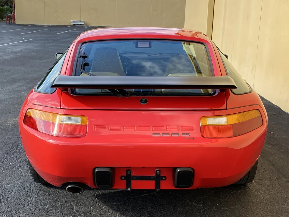1987 Porsche 928 S4 - Image 13 of 31
