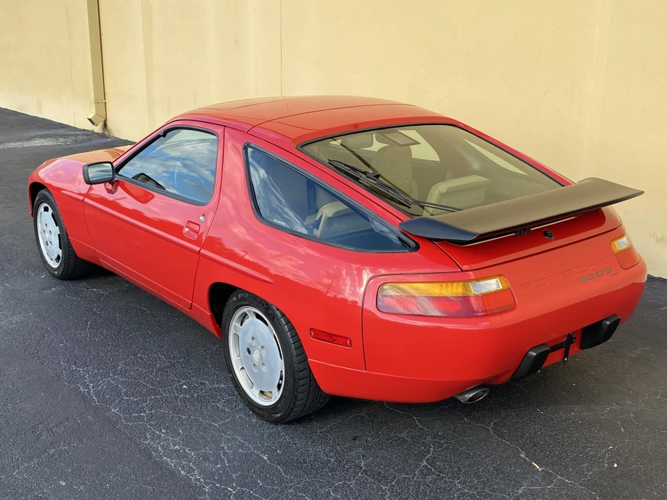 1987 Porsche 928 S4 - Image 10 of 31