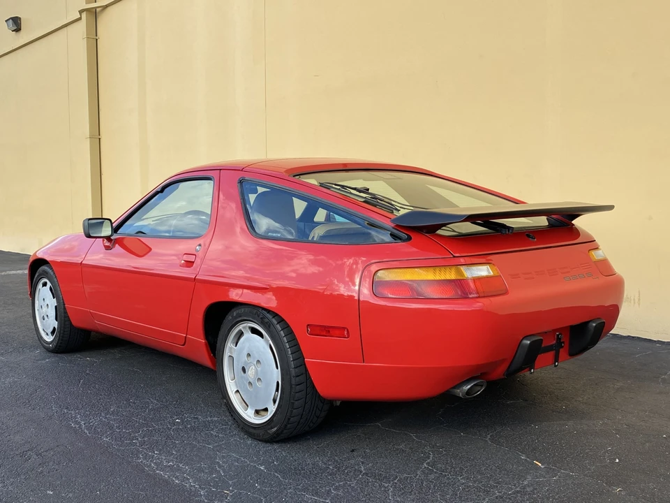 1987 Porsche 928 S4 - Image 9 of 31