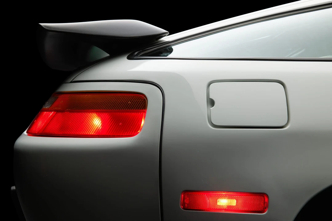 1987 Porsche 928 S4 - Image 24 of 31